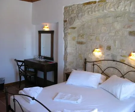 Captain's Rocks Szálloda Hriszí Aktí