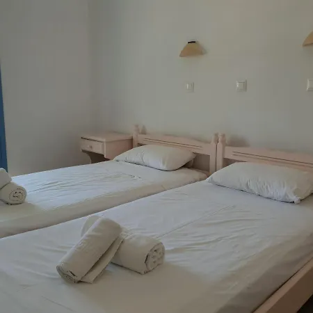 Captain's Rocks Szálloda Hriszí Aktí