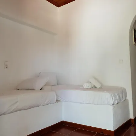 Captain's Rocks Szálloda Hriszí Aktí