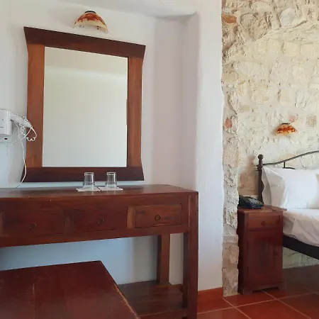 Szálloda Captain's Rocks 3*