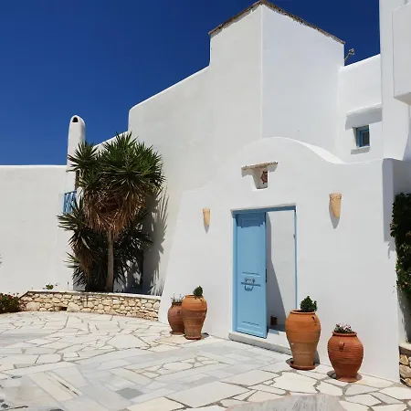 Captain's Rocks Hriszí Aktí