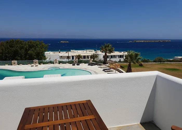 Captain's Rocks Chrisi Akti (Paros)