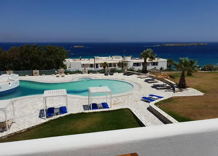 Captain's Rocks 3* Chrisi Akti (Paros)