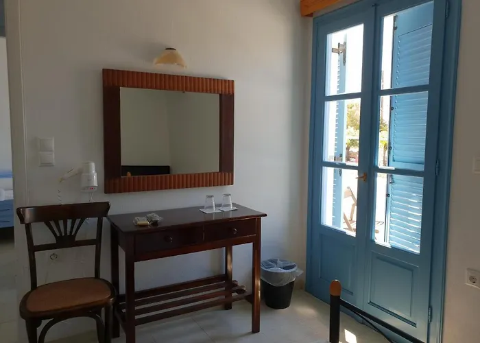 Captain's Rocks Hotell Chrisi Akti (Paros)