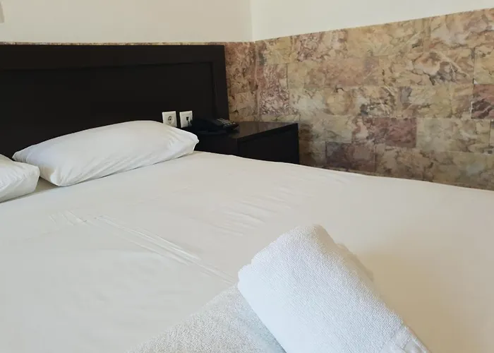 Captain's Rocks Hotell Chrisi Akti (Paros)