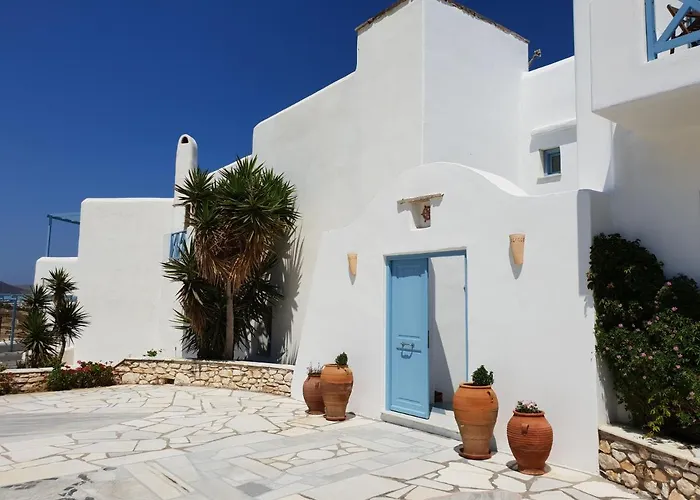 Captain's Rocks Chrisi Akti (Paros)