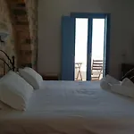 Captain's Rocks Hotel