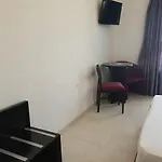Captain's Rocks Hotel 3*