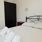 Captain's Rocks Hotel