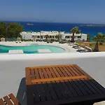 Hotel Captain's Rocks 3*