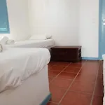 Hotel Captain's Rocks 3*