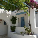 Hotel Captain's Rocks 3*