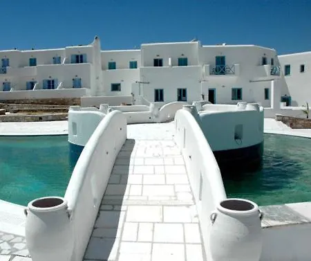 Captain's Rocks 3* Chrisi Akti (Paros)