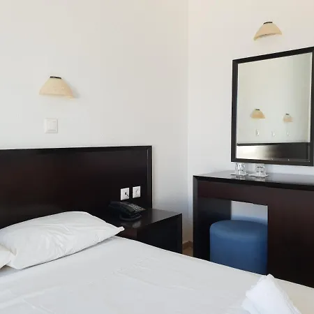 Otel Captain's Rocks Chrisi Akti (Paros)