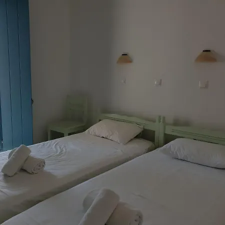 Captain's Rocks 3* Chrisi Akti (Paros)
