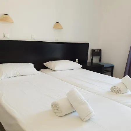 Captain's Rocks Otel Chrisi Akti (Paros)