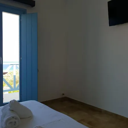 Captain's Rocks Hotel Chrisi Akti (Paros)