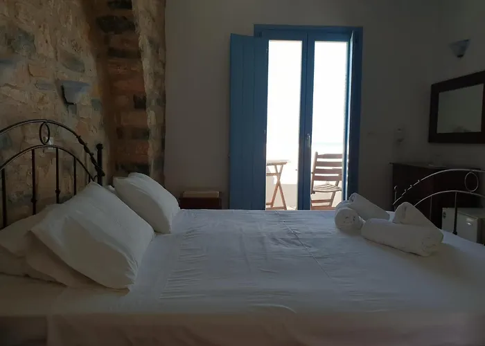 Captain's Rocks Hotel