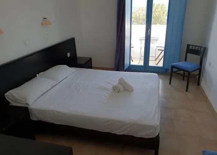 Captain's Rocks Chrisi Akti (Paros)